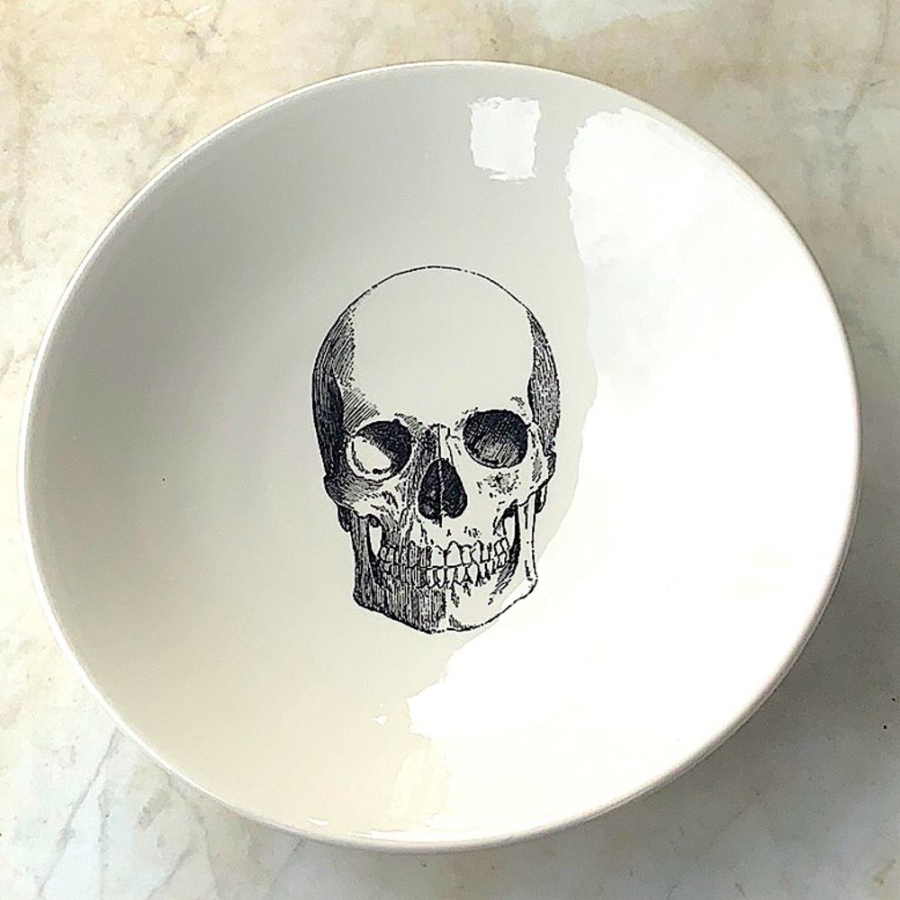 VICTORIAN ENGLISH POTTERY PASTA SERVING BOWL SKULL 13 INCH